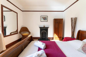 Upton House - Charming 4-bedroom home in Torquay